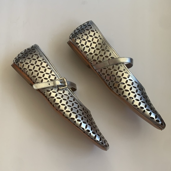 NWB Anthropology Cristal Prada floral cut out in silver. Size 41. - Picture 3 of 6